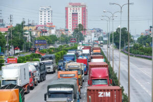 Video: cảnh tượng kinh hoàng chiếc xe cán qua người đi bộ 62ec8a9dc1cc7.jpeg